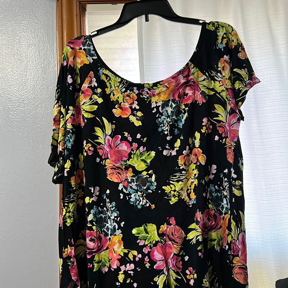 Off shoulder floral shirt